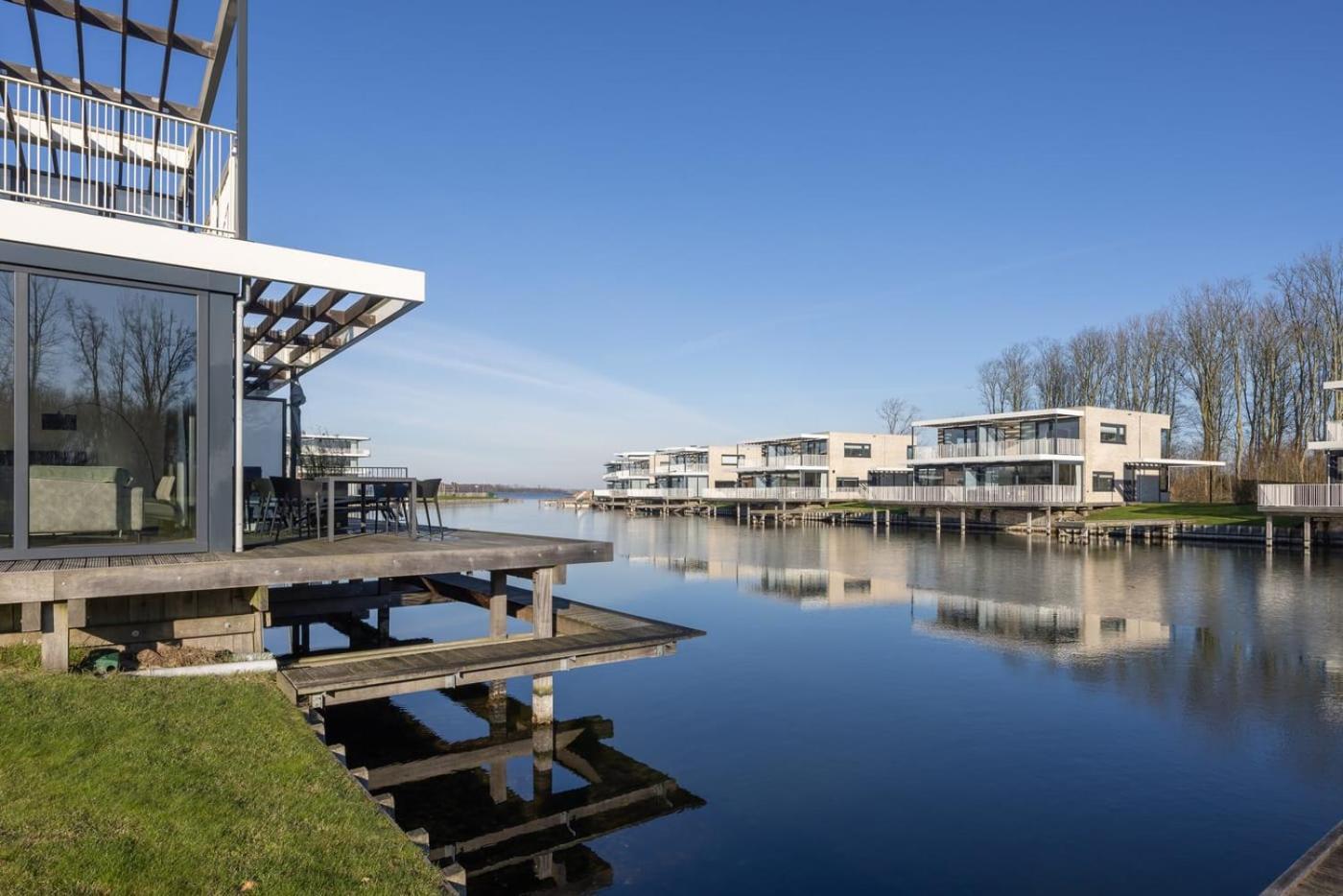 Hello Zeeland - Veerse Wende - Zeekraal 2 *